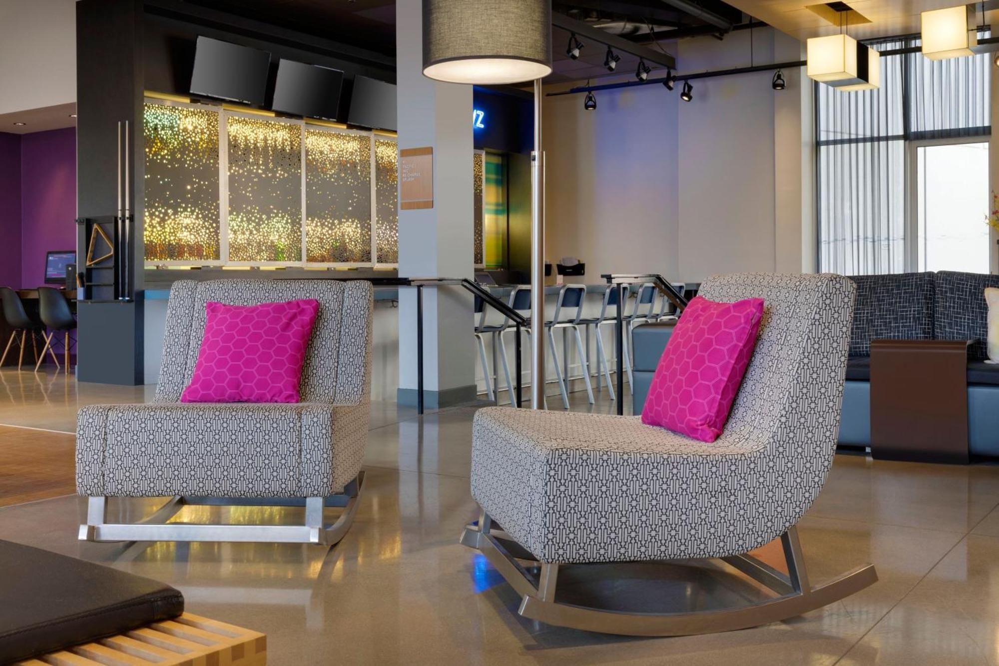 Aloft Hotel Milwaukee Downtown Exteriör bild