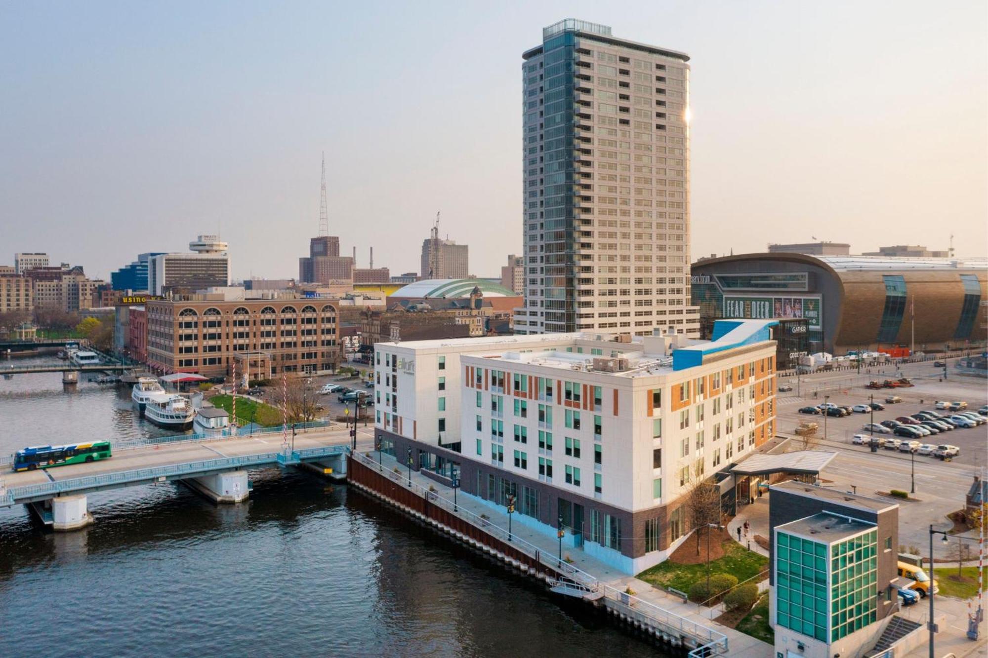 Aloft Hotel Milwaukee Downtown Exteriör bild