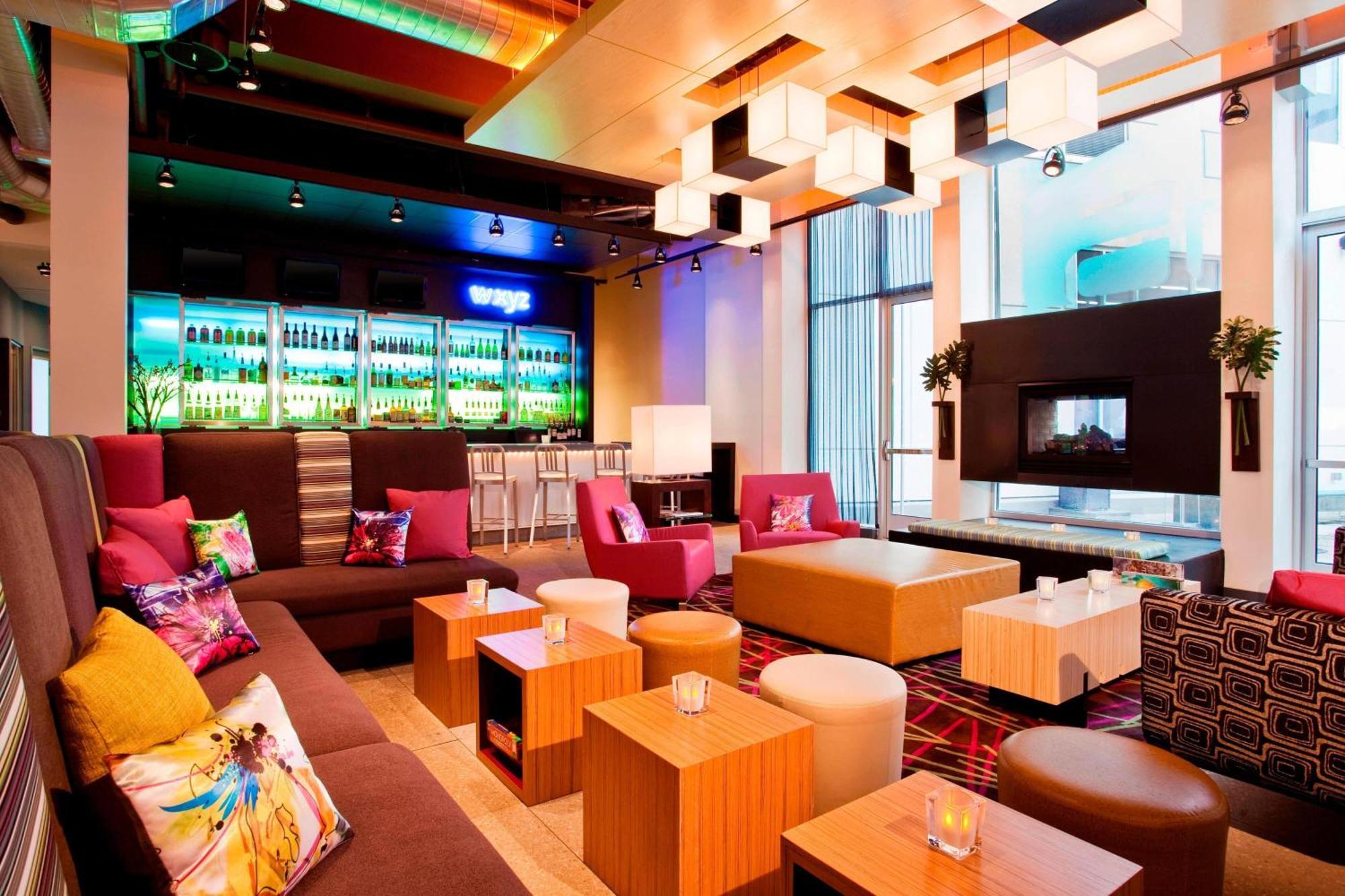 Aloft Hotel Milwaukee Downtown Exteriör bild