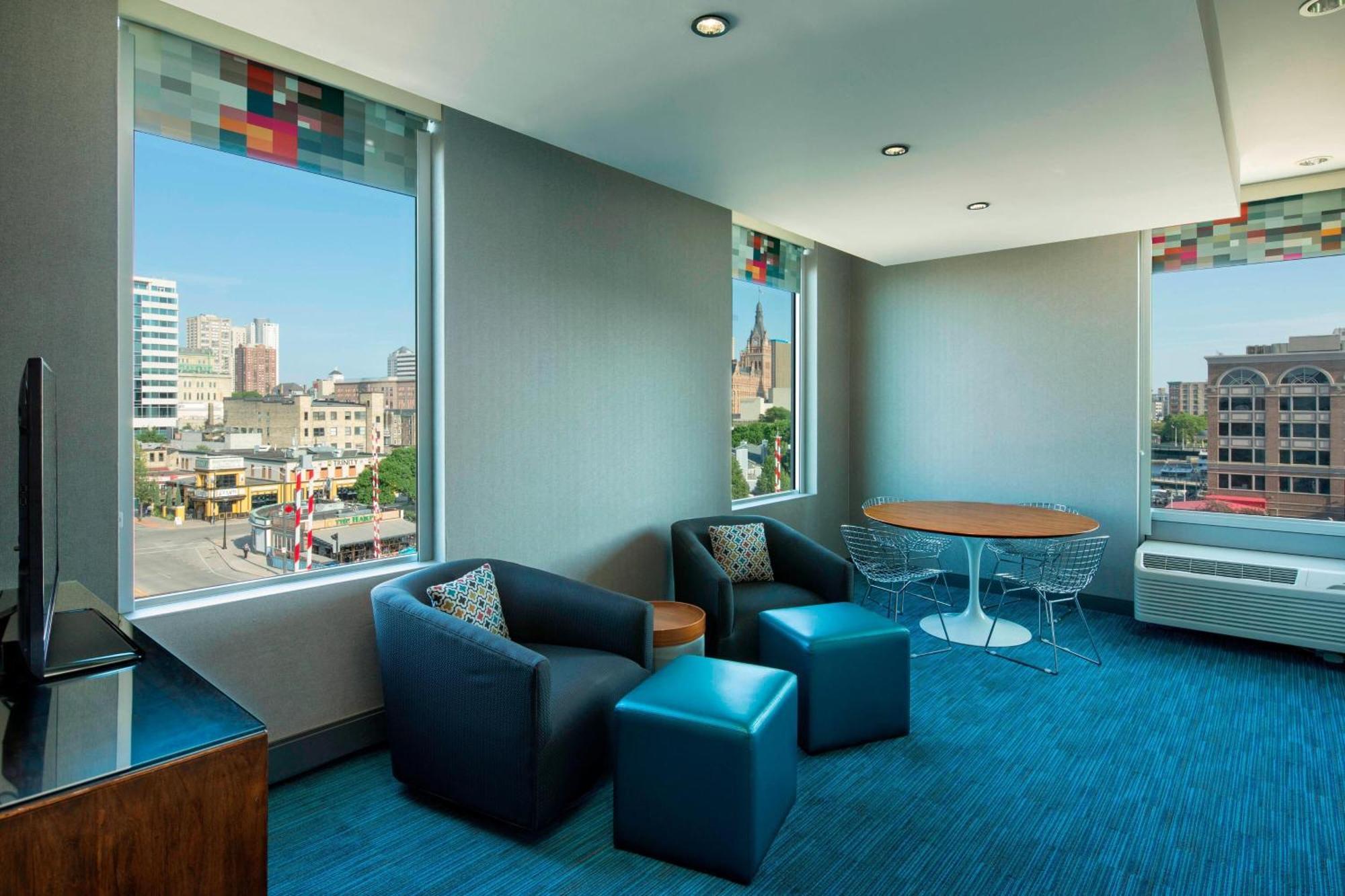 Aloft Hotel Milwaukee Downtown Exteriör bild